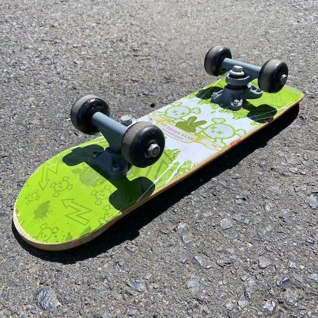 SKATEBOARD - (Small) Green w Black Top